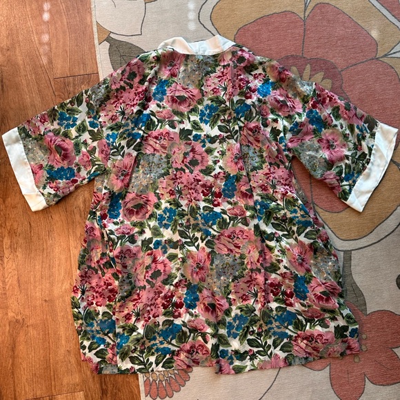 Vintage Gold Label Victorias Secret Floral Kimono/Robe. One Size. - Picture 11 of 13